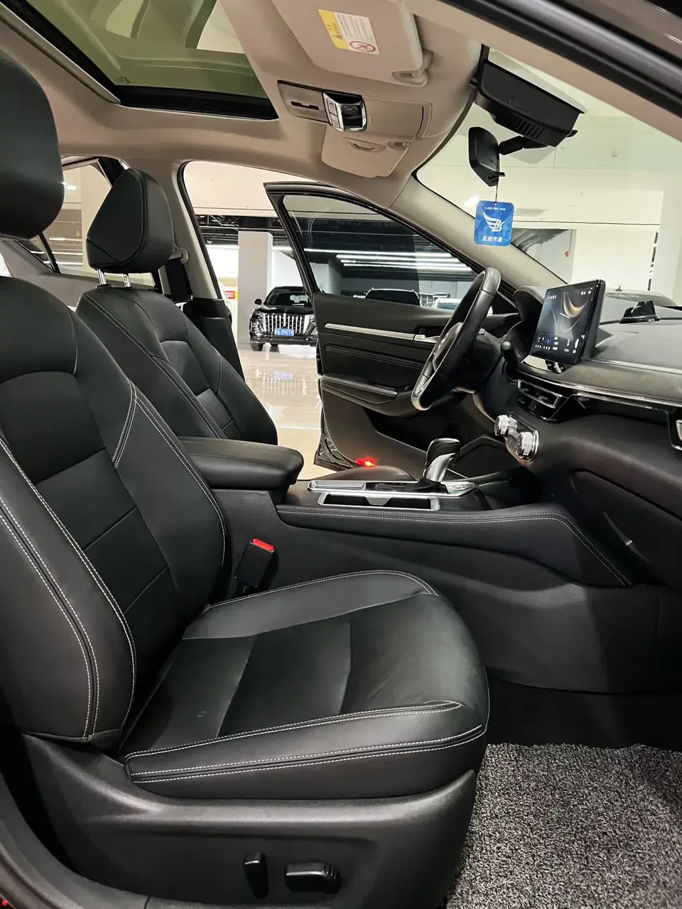 Nissan Altima Sound of nature 2022 2.0L XL-TLS Enjoy Edition 2023 — thumbnail 3