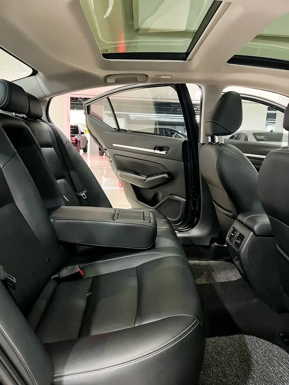 Nissan Altima Sound of nature 2022 2.0L XL-TLS Enjoy Edition 2023 — thumbnail 5