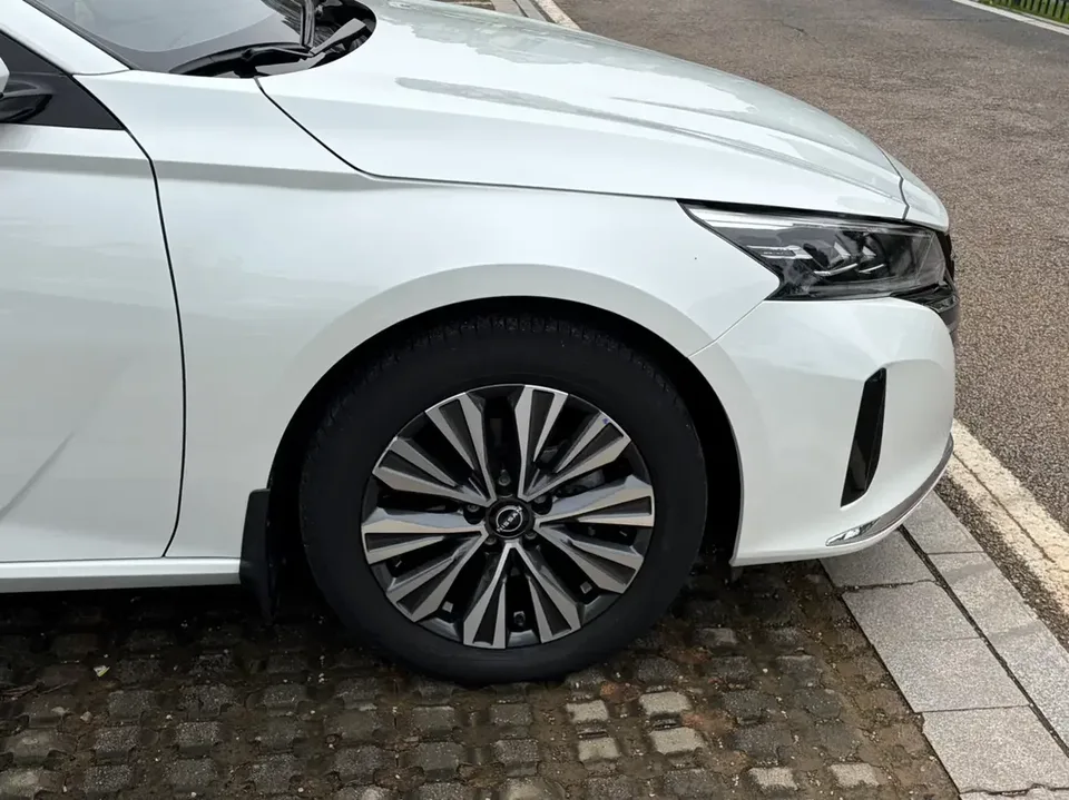 Nissan Altima Sound of nature 2022 2.0L XL-TLS Enjoy Edition 2023 — миниатюра 3