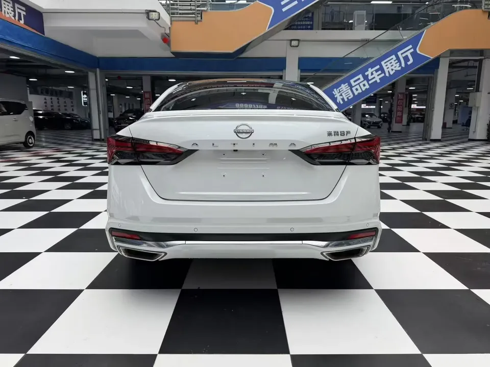 Nissan Altima Sound of nature 2022 2.0L XL-Upr Premium Edition 2022 — thumbnail 2