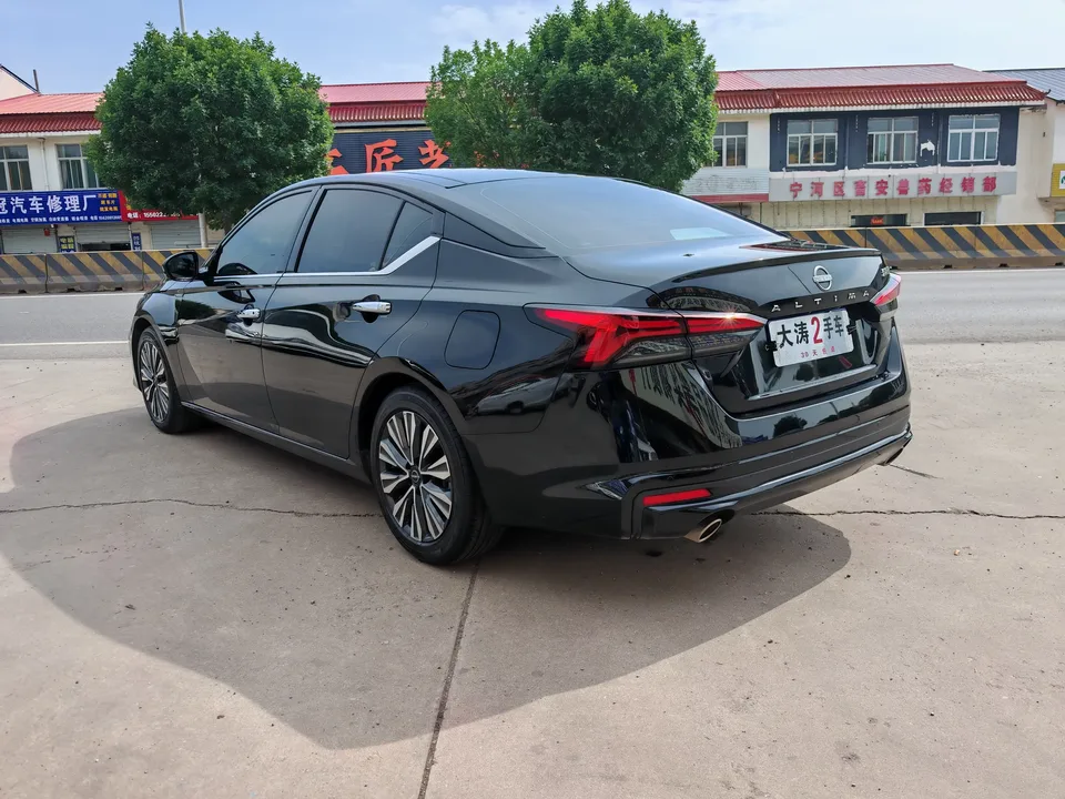 Nissan Altima Sound of nature 2022 2.0L XL-TLS Enjoy Edition 2024 — thumbnail 2
