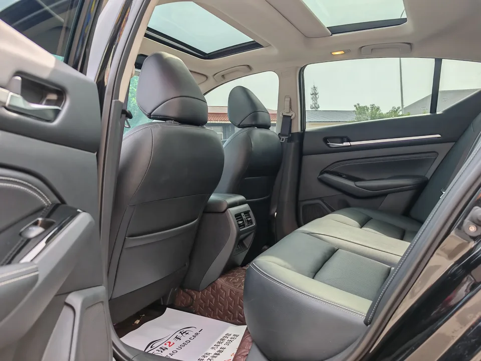 Nissan Altima Sound of nature 2022 2.0L XL-TLS Enjoy Edition 2024 — thumbnail 5