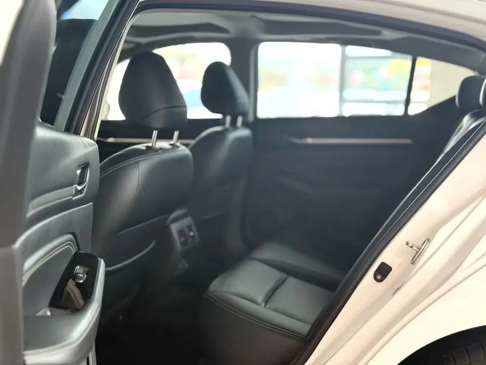 Nissan Altima Sound of nature 2022 2.0L XL-TLS Enjoy Edition 2023 — миниатюра 3