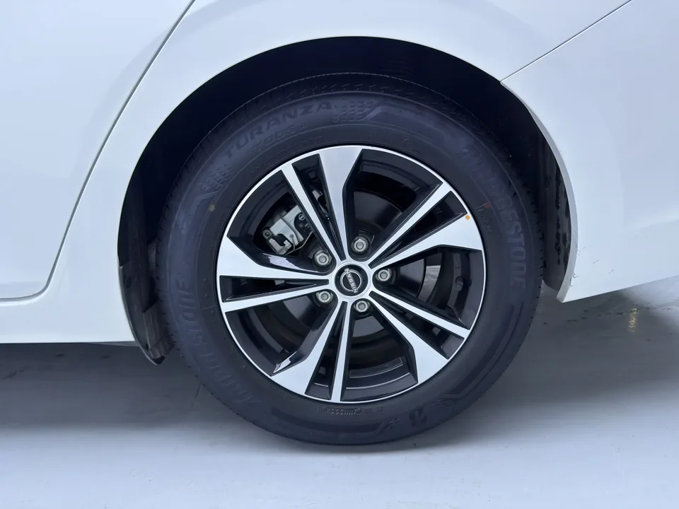 Nissan Sylphy Sylphy 2023 Modified 1.6L CVT Enjoy Edition 2025 — thumbnail 3