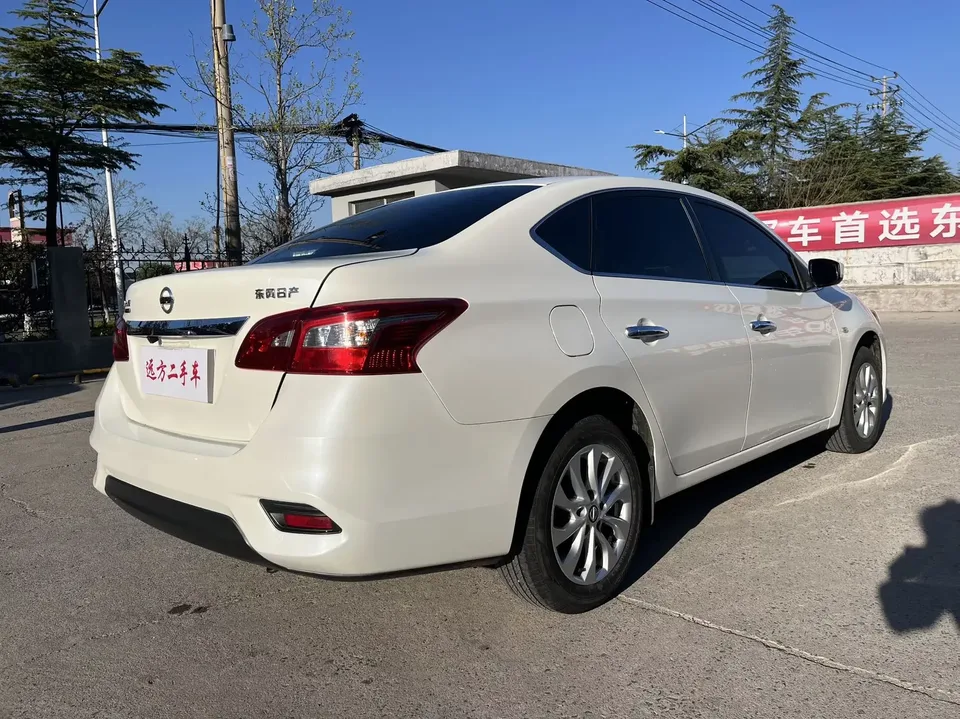Nissan Sylphy Sylphy 2022 Classic 1.6 XE CVT Comfort Edition 2024 — thumbnail 2