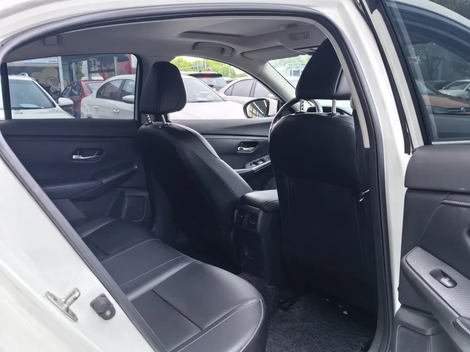 Nissan Sylphy Sylphy 2023 1.6L CVT Enjoy Edition 2024 — thumbnail 3