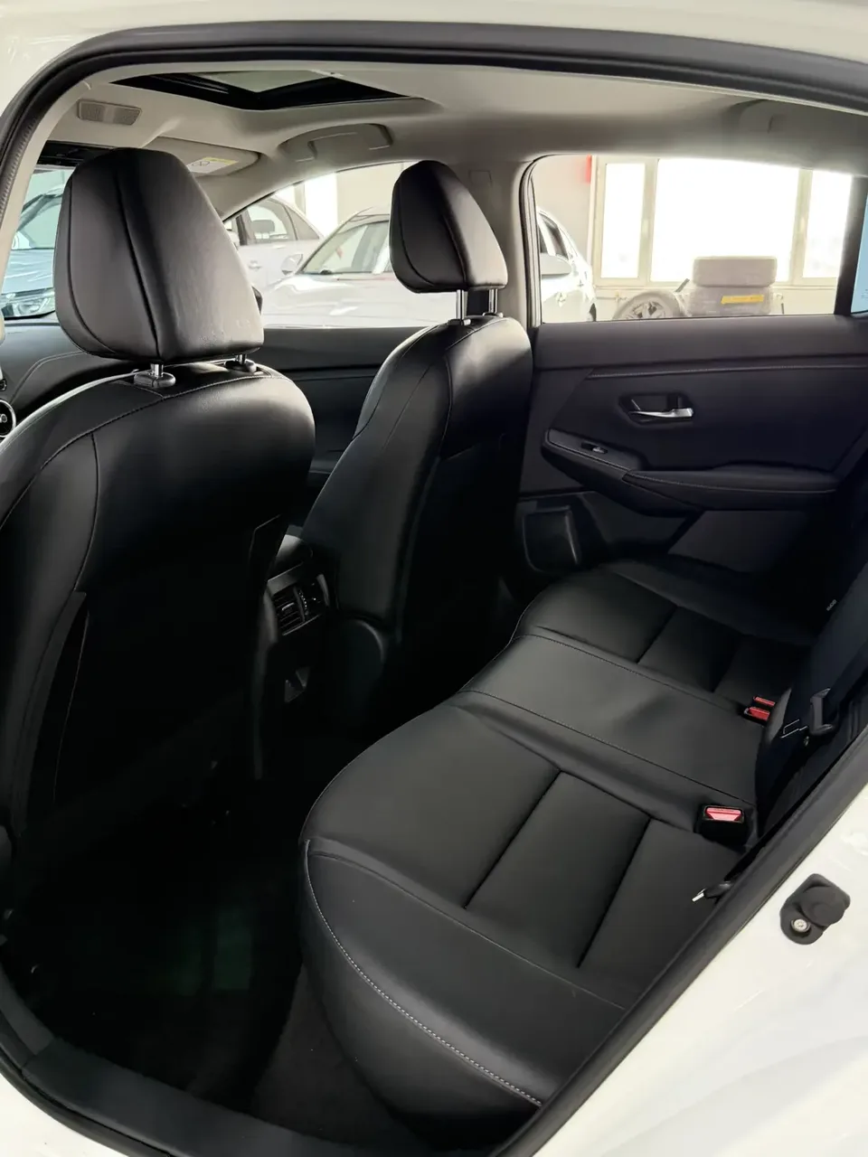 Nissan Sylphy Sylphy 2023 1.6L CVT Enjoy Edition 2024 — thumbnail 4