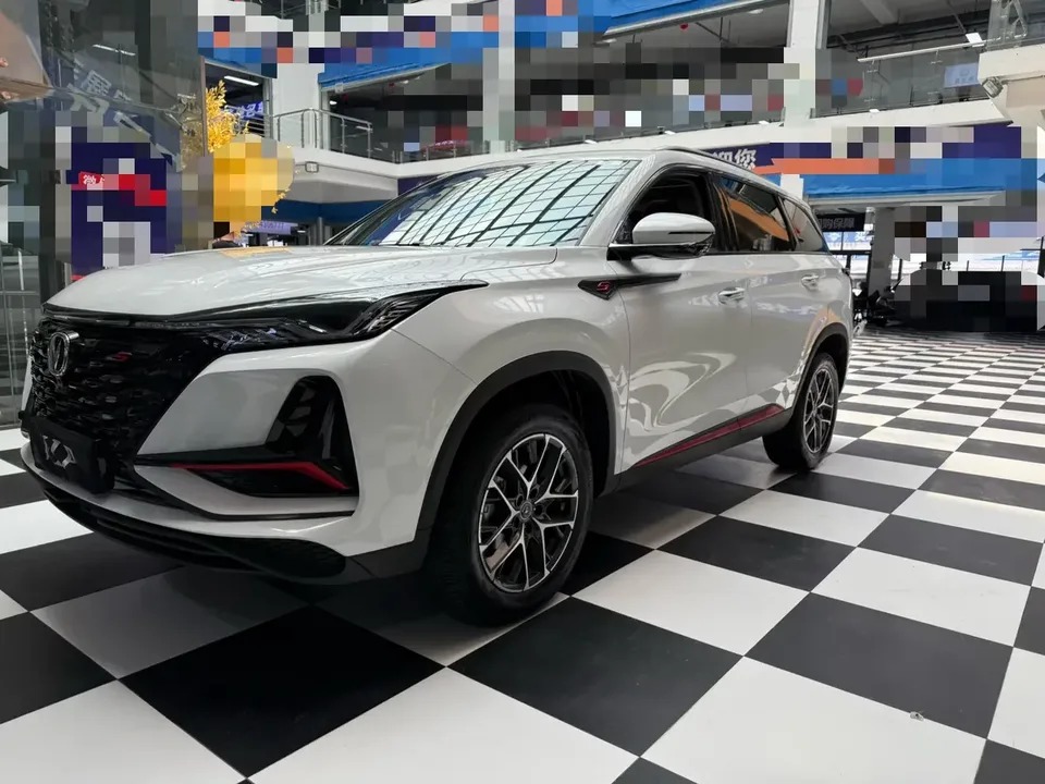 Changan CS75PLUS Changan CS75 PLUS 2022 1.5T Automatic Luxury 2023 — photo 1, buy with delivery to Moscow