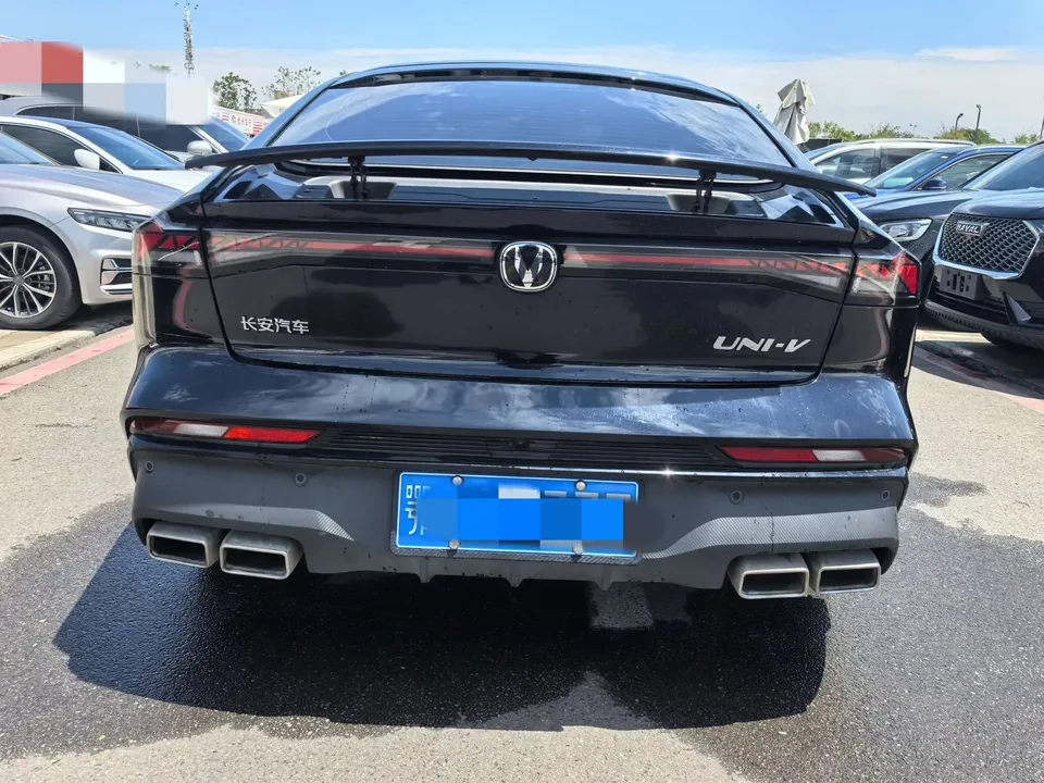 Changan UNI-V Changan UNI-V 2023 1.5T Premium 2024 — thumbnail 2
