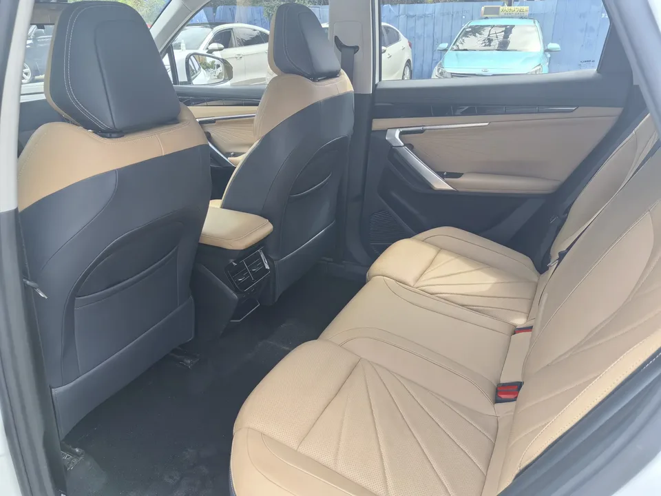 Geely Atlas L Boyue L 2023 1.5TD DCT Premium 2023 — миниатюра 3