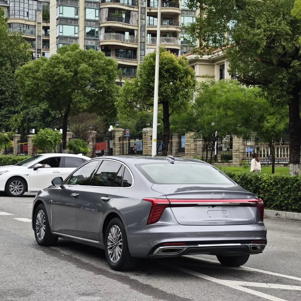 Hongqi H5 Hongqi H5 2023 2.0T Automatic Intelligent Connection Flagship Edition 2023 — thumbnail 2