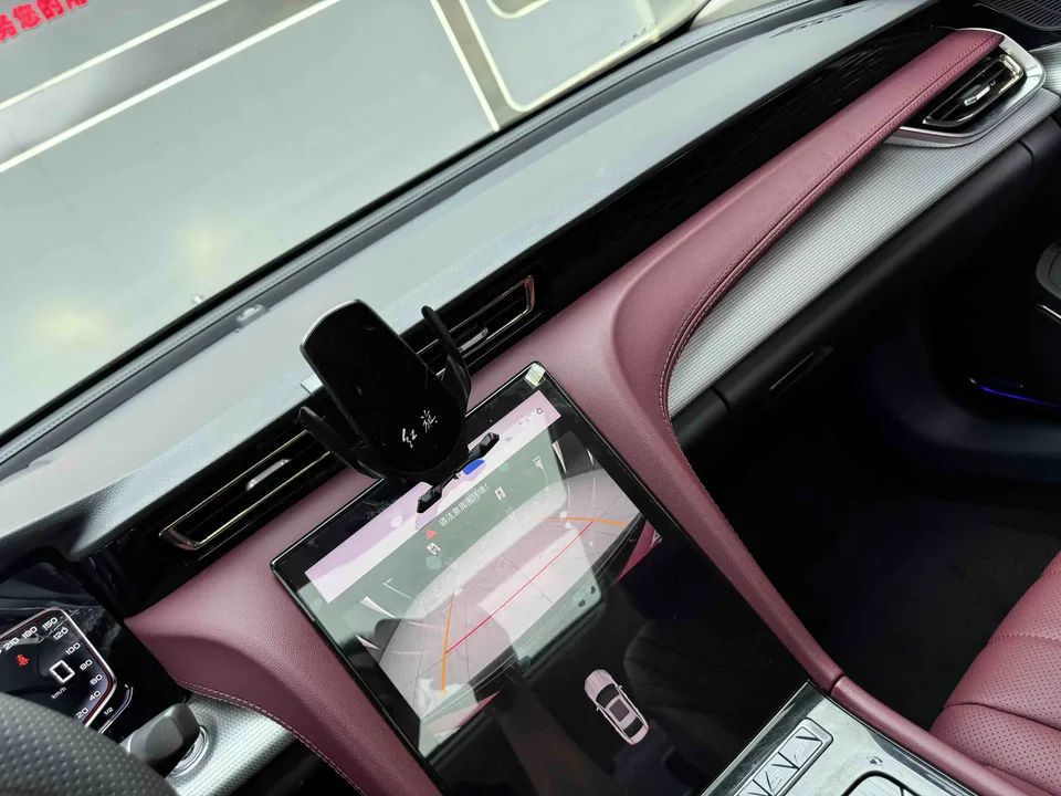 Hongqi H5 Hongqi H5 2024 1.5T DCT Zhilian Qiyun Edition 2024 — thumbnail 3