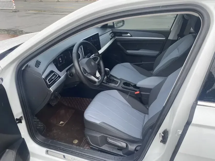 Volkswagen Lavida Lavida 2023 1.5L Automatic 5 Million Edition 2022 — thumbnail 3