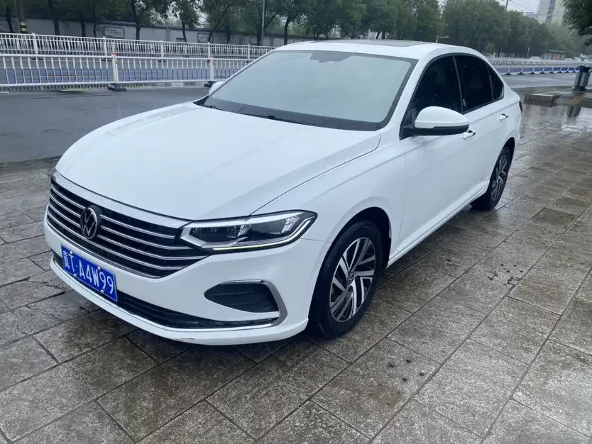 Volkswagen Lavida Lavida 2023 1.5L Automatic 5 Million Edition 2022 — photo 1, buy with delivery to Moscow