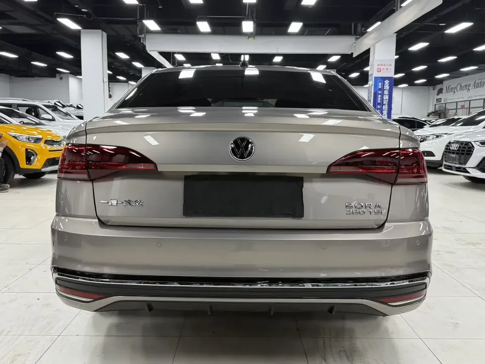 Volkswagen Bora Bora 2023 280TSI DSG Premium Edition 2023 — thumbnail 2