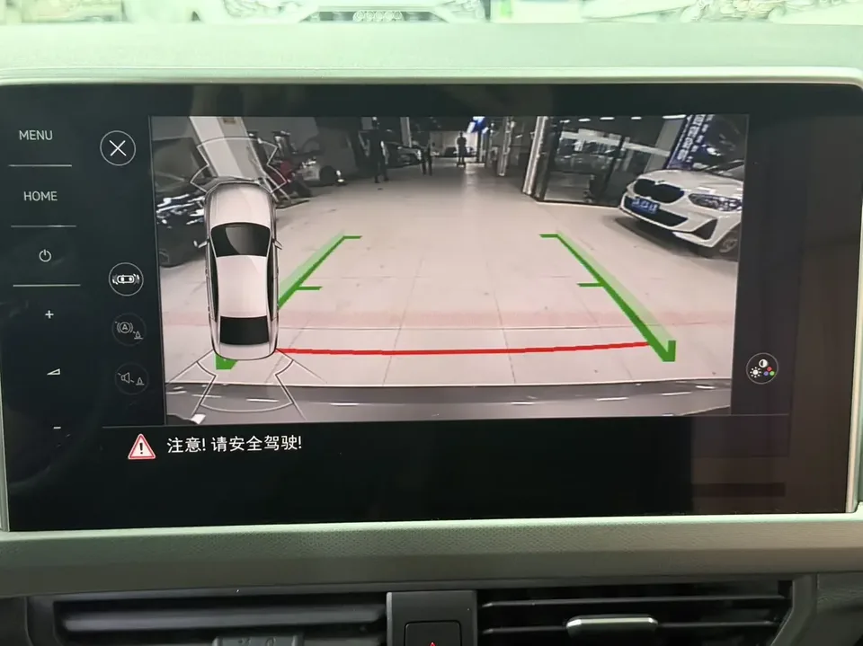 Volkswagen Bora Bora 2023 280TSI DSG Premium Edition 2023 — thumbnail 3