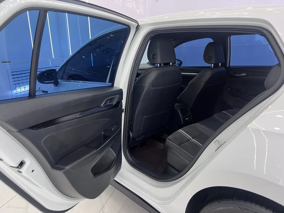 Volkswagen Golf golf 2023 280TSI DSG R-Line Lite 2023 — thumbnail 5