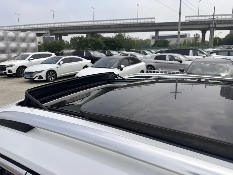 Volkswagen Tayron Tanyue 2023 300TSI 2WD Luxury Plus Advanced Edition 2024 — thumbnail 2