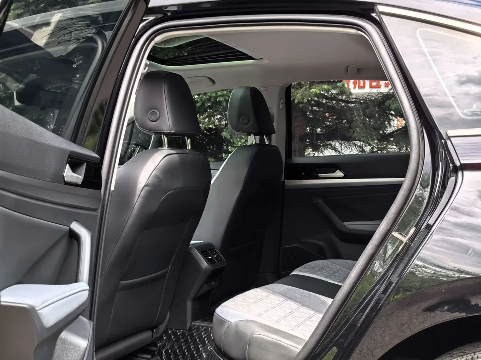 Volkswagen Lavida Lavida 2023 300TSI DSG Full Elegance Edition 2023 — thumbnail 3
