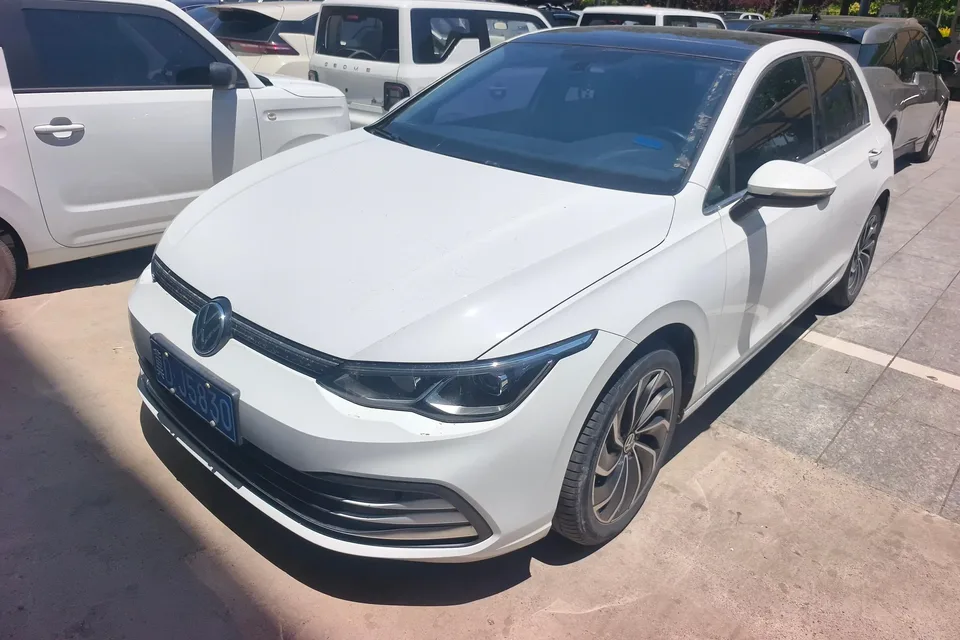Volkswagen Golf golf 2021 280TSI DSG Pro 2022 — photo 1, buy with delivery to Moscow