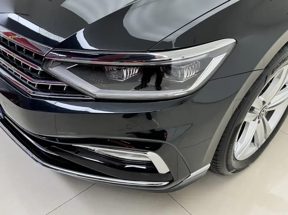 Volkswagen Magotan Magotan 2023 2 millionth anniversary edition 280TSI DSG comfort model 2024 — thumbnail 3