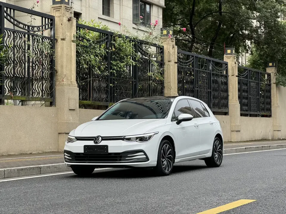 Volkswagen Golf golf 2024 280TSI DSG Pro 50 Years Legend Edition 2025 — photo 1, buy with delivery to Moscow