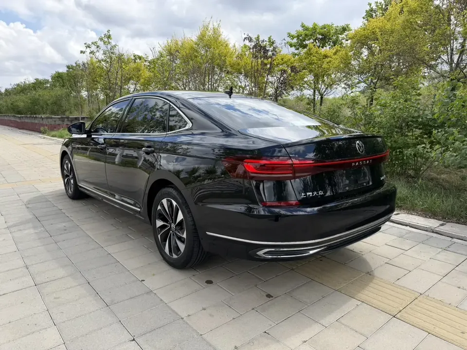 Volkswagen Passat Passat 2022 Modified 280TSI Starry Sky Elite Edition 2022 — миниатюра 2
