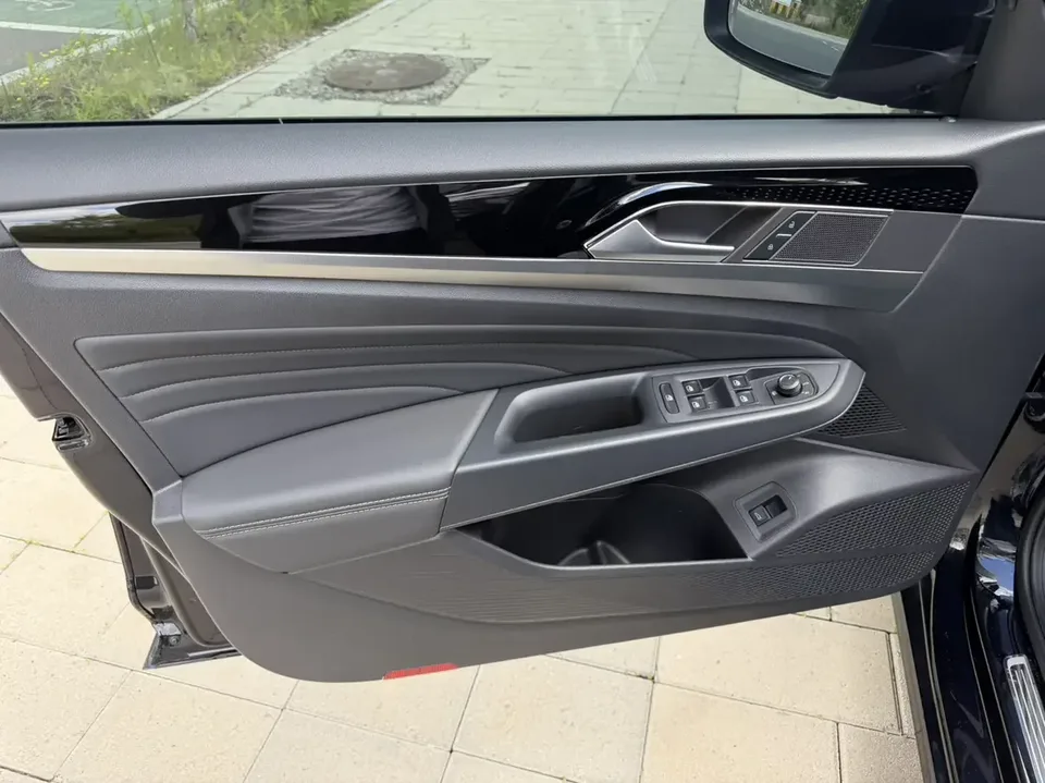 Volkswagen Passat Passat 2022 Modified 280TSI Starry Sky Elite Edition 2022 — миниатюра 5