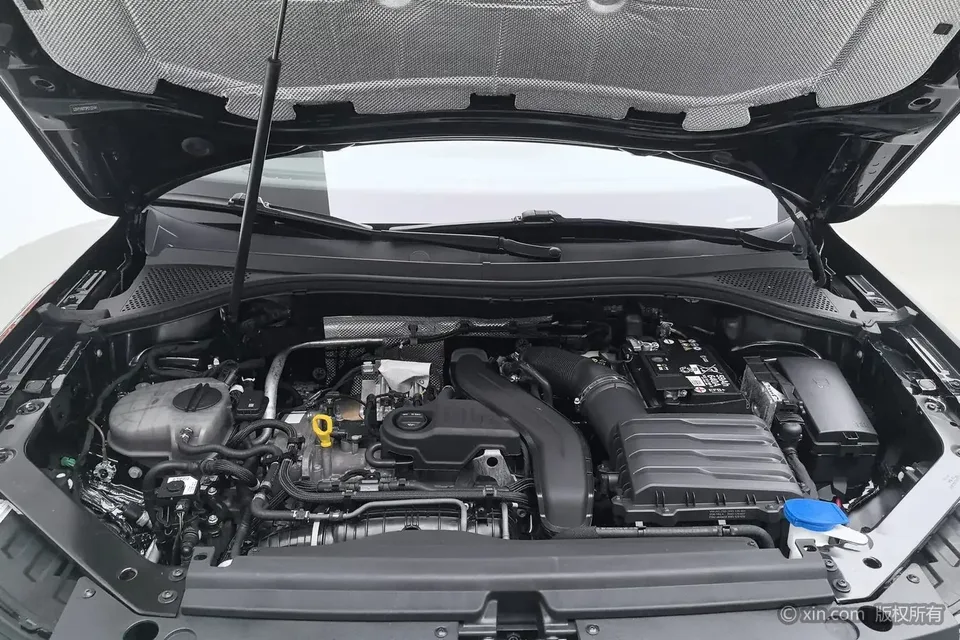 Volkswagen Tiguan L Tiguan L 2024 300TSI 2WD Smart Edition 2024 — thumbnail 2