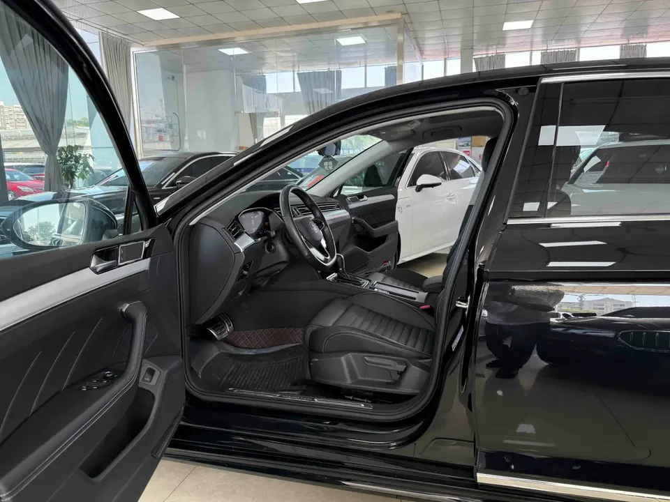 Volkswagen Magotan Magotan 2023 2 millionth anniversary edition 280TSI DSG comfort model 2024 — thumbnail 5