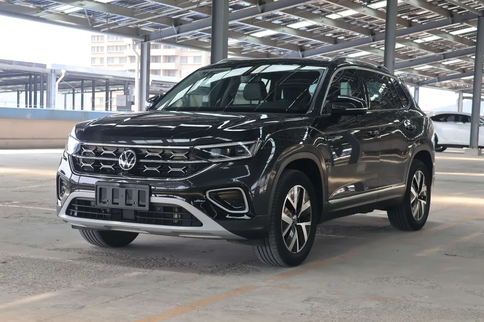 Volkswagen Tayron Tanyue 2023 280TSI 2WD Luxury Plus Advanced Edition 2023 — photo 1, buy with delivery to Moscow