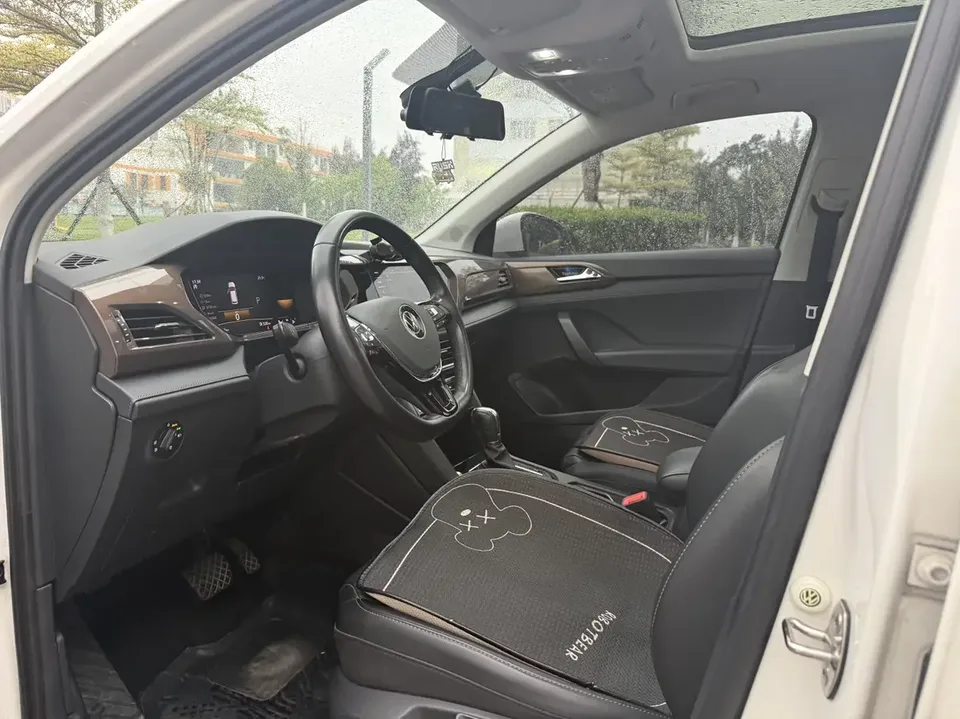 Volkswagen Tharu tuyue 2022 280TSI 2WD Comfort Edition 2023 — thumbnail 3