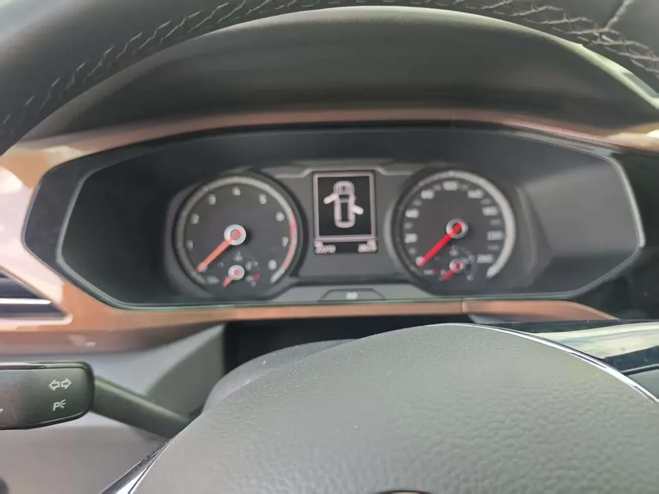 Volkswagen Tharu tuyue 2021 280TSI 2WD Luxury Edition PLUS 2022 — thumbnail 3