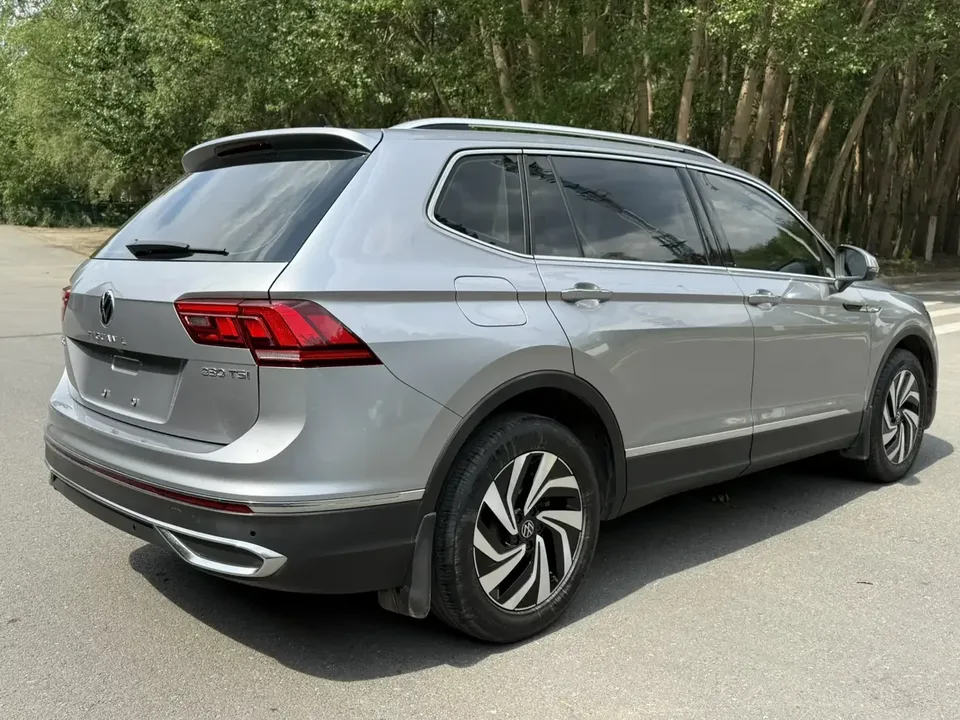 Volkswagen Tiguan L Tiguan L 2023 280TSI Limited Edition 2022 — thumbnail 2