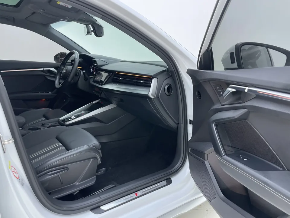 Audi A3 Audi A3 2022 Sportback 35 TFSI Stylish and sporty 2022 — thumbnail 5