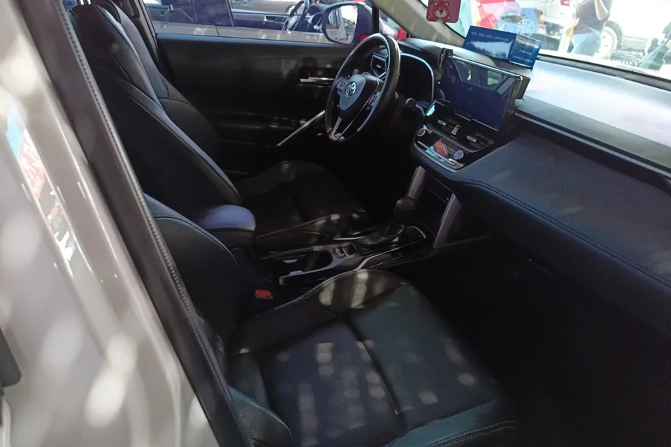 Toyota Frontlander Fenglanda 2024 2.0L Intelligent Electric Hybrid Dual Engine Deluxe Edition 2024 — thumbnail 3