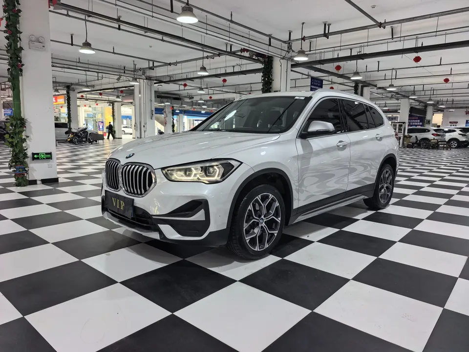 BMW X1 BMW X1 2022 sDrive20Li Fashion 2022 — photo 1, buy with delivery to Moscow
