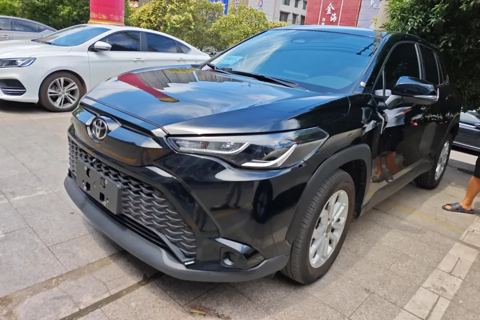 Toyota Frontlander Fenglanda 2023 2.0L CVT Leading Edition 2024 — фото 1, купить с доставкой в Москву