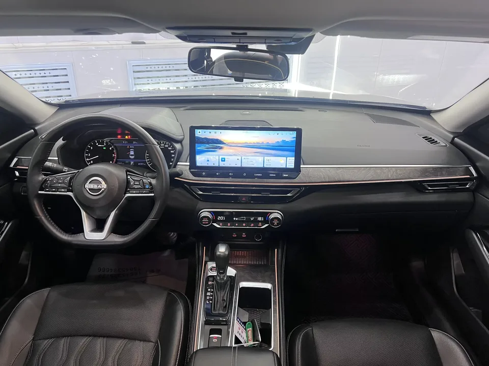 Nissan Altima Sound of nature 2022 2.0L XL-Upr Premium Edition 2022 — thumbnail 4