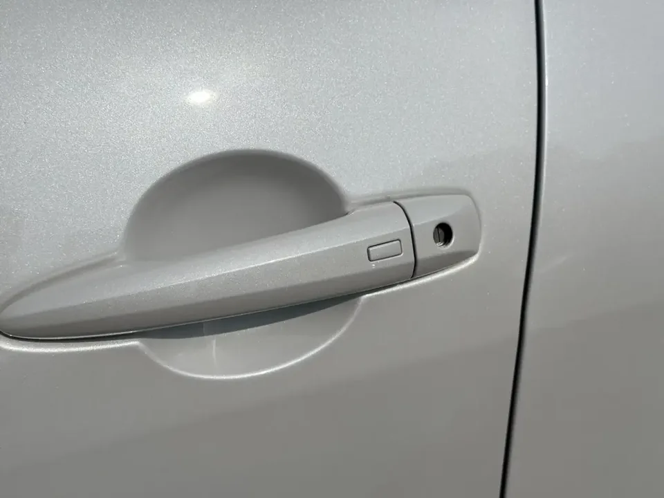 Nissan Sylphy Sylphy 2026 1.6L CVT Enjoy Edition 2025 — thumbnail 4