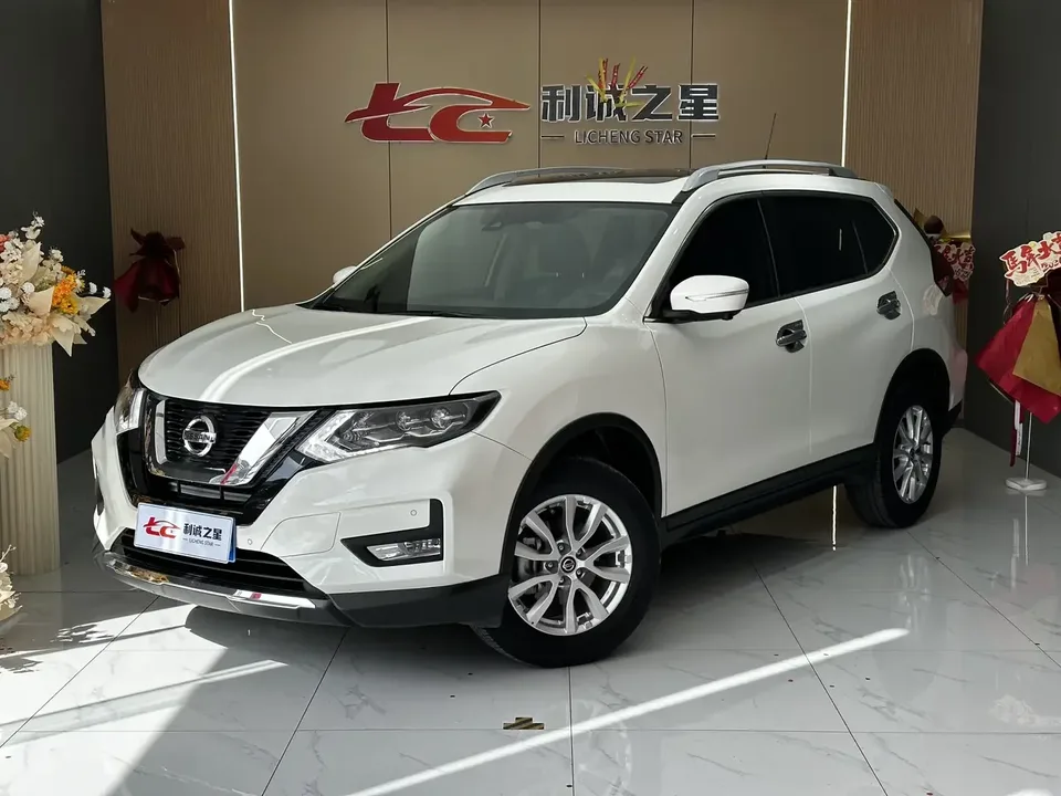 Nissan X-Trail Qijun 2023 Classic Edition 2.0L 2WD Smart Link Premium Edition 2023 — photo 1, buy with delivery to Moscow