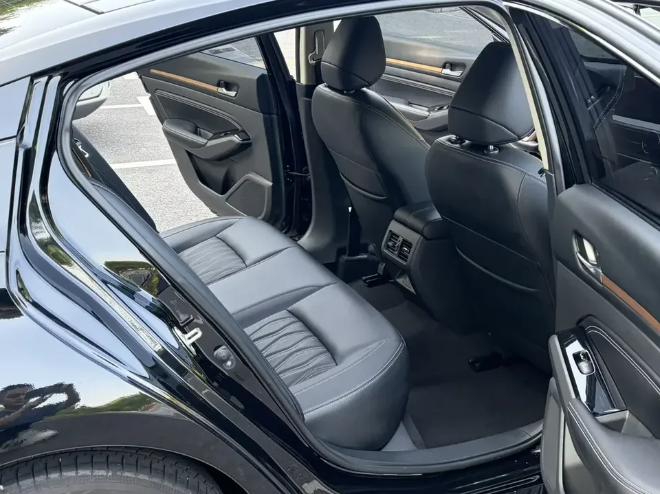 Nissan Altima Sound of nature 2024 2.0L XE True Edition 2025 — thumbnail 4