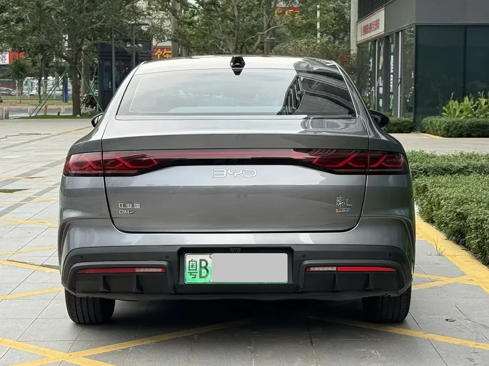 BYD Qin L DM Qin L DM 2025 Intelligent Driving Edition DM-i 80KM Leading Edition 2025 — thumbnail 2