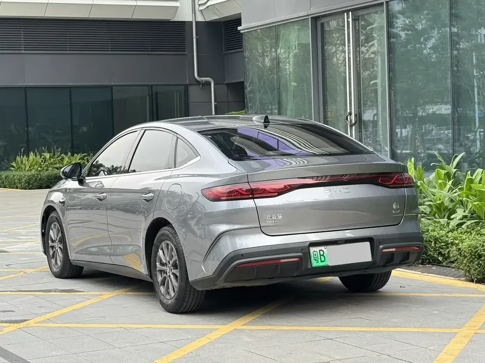 BYD Qin L DM Qin L DM 2025 Intelligent Driving Edition DM-i 80KM Leading Edition 2025 — thumbnail 4