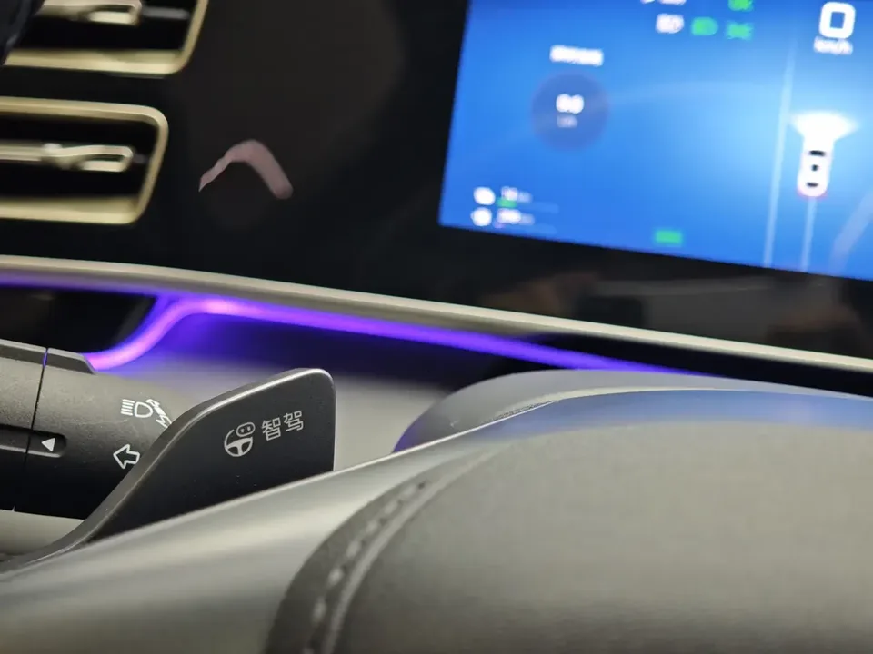 BYD Qin L DM Qin L DM 2025 Intelligent Driving Edition DM-i 120KM Leading Edition 2025 — thumbnail 3