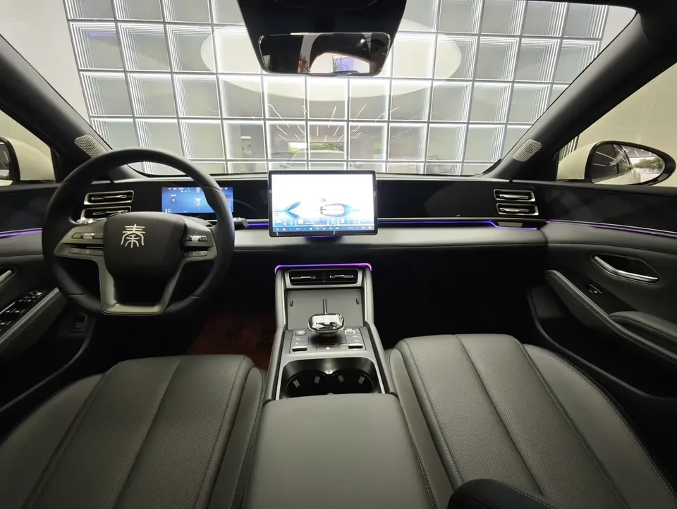BYD Qin L DM Qin L DM 2025 Intelligent Driving Edition DM-i 120KM Leading Edition 2025 — thumbnail 5