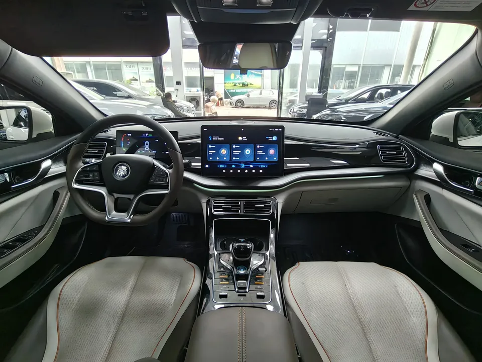 BYD Qin PLUS DM Qin PLUS DM 2023 DM-i Champion Edition 120KM Excellence 2024 — thumbnail 3
