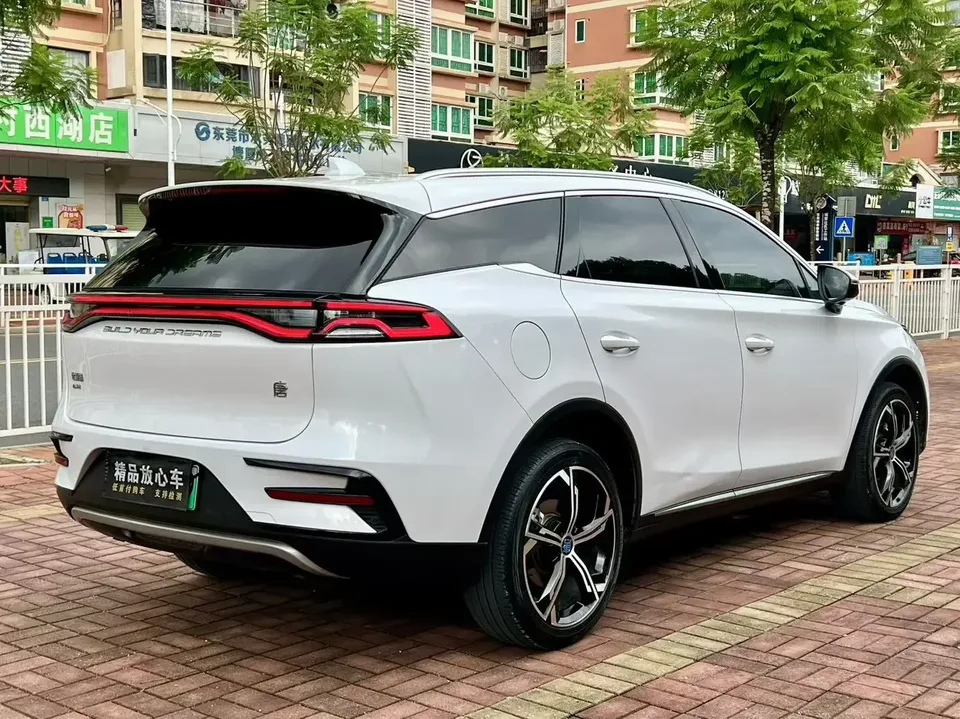 BYD Tang DM Tang DM 2023 DM-i Champion Edition 112KM Premium 2023 — thumbnail 2