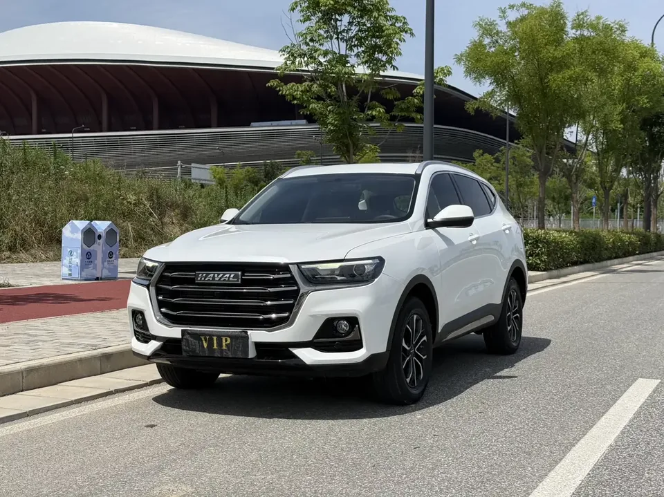 Haval H6 Haval H6 2021 Second generation 1.5T automatic city version 2022 — photo 1, buy with delivery to Moscow