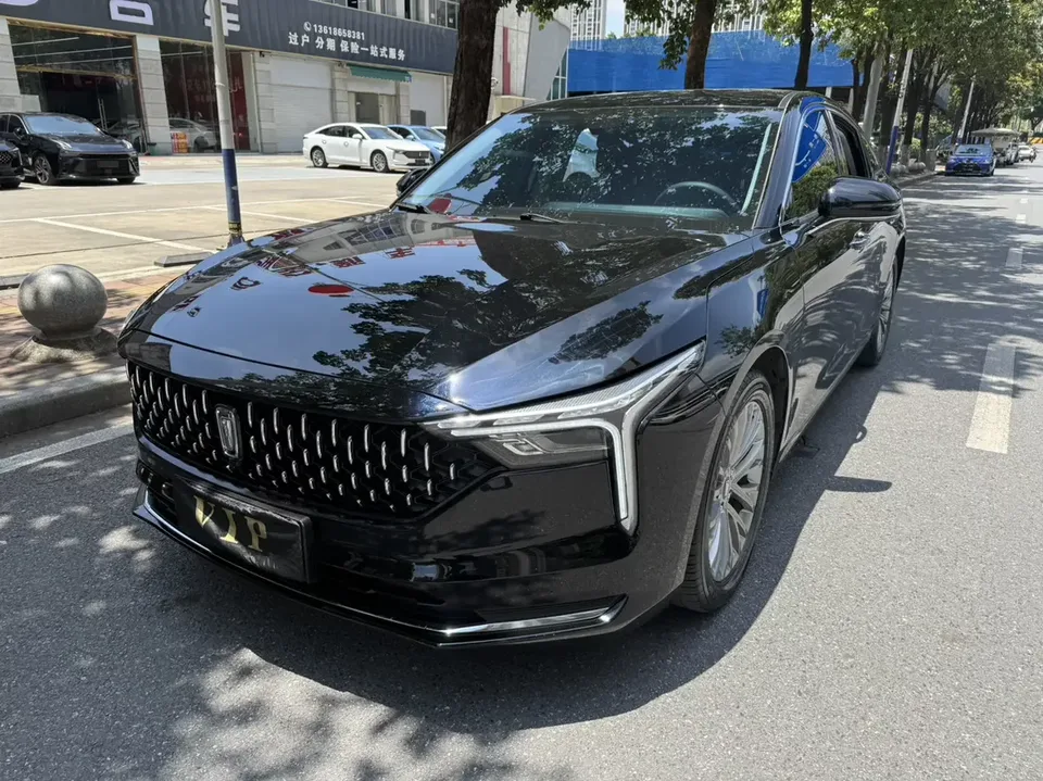 FAW Bestune B70 Pentium B70 2023 Third Generation 1.5T Automatic Enjoy 70th Anniversary Edition 2025 — photo 1, buy with delivery to Moscow